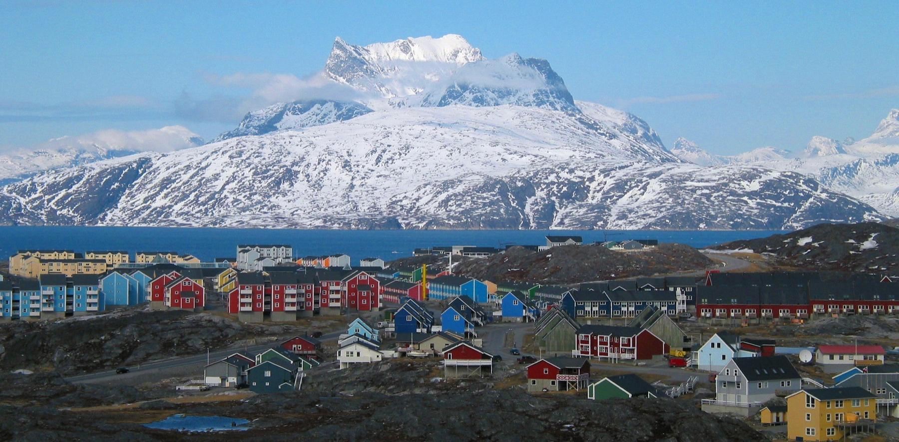 Nuussuaq i Nuuk med Sermitsiaq i baggrunden